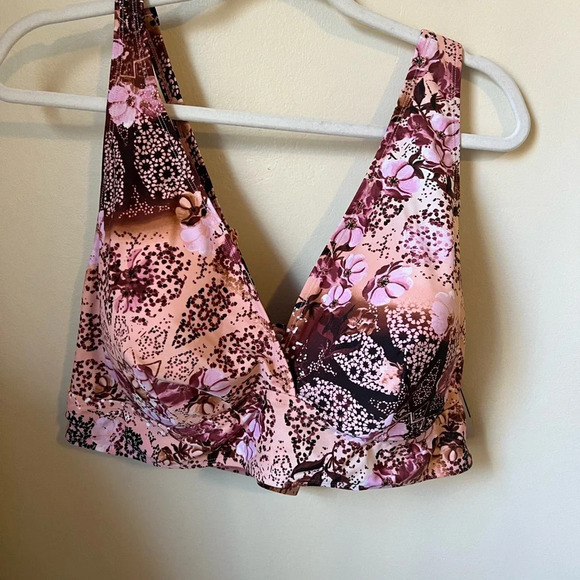 NWT Torrid Bikini Top, size 4X, 26 - Picture 2 of 6